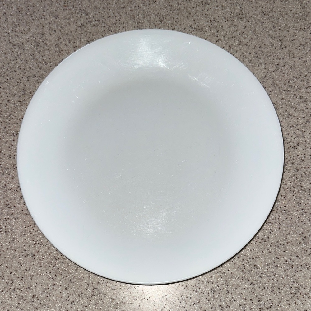 Vintage Corelle Winter Frost White dinner plate 10.25”